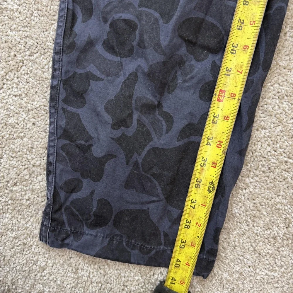 American Eagle Outfitters Cargo Pants Mens 32x28 Camo Relaxed Fit Straight Leg
